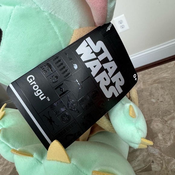 Disney Star Wars: The Mandalorian Grogu Big Feet Plush - 10" - Picture 5 of 8